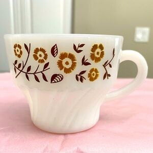 VTG TERMOCRISA WHITE MILK GLASS MUG WITH A BAND OF GOLD AND BROWN FLOWERS